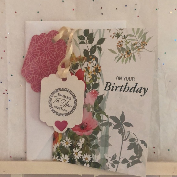 Birthday Greeting Card with envelope and two handcrafted gift tags - Picture 4 of 11
